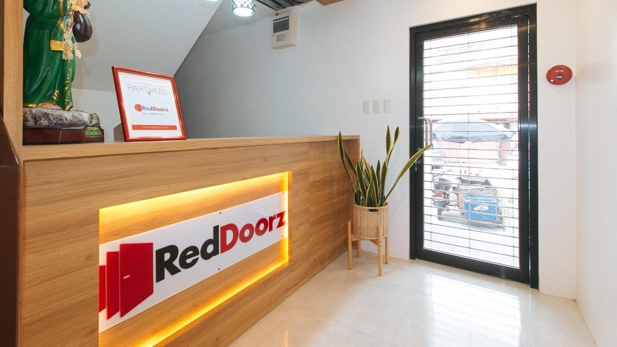 Hotel Reddoorz Near Ust Sampaloc Manille Extérieur photo